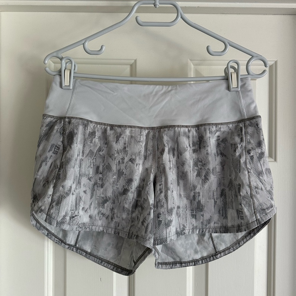 Lululemon Speed Up Mid Rise Running Shorts City Breeze Alpine White Women’s Sz 6